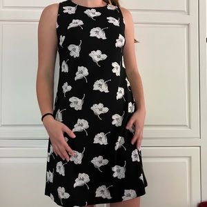 ANNE KLEIN BLACK AND WHITE FLORAL DRESS